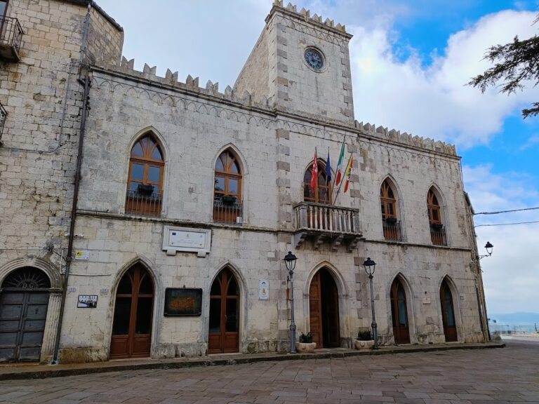 Concorso fotografico il Borgo più bello d’Italia in uno scatto, ultimi giorni per partecipare.Il tema della VII edizione: Petralia Soprana e le quattro stagioni