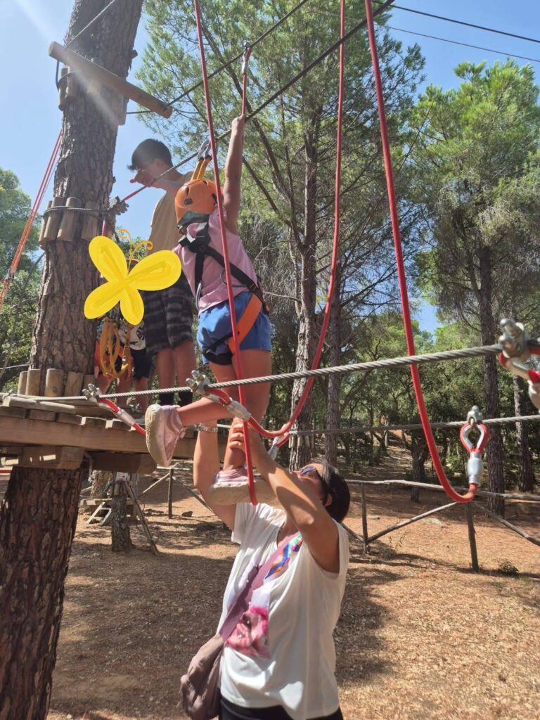 I ragazzi del Regina Elena al Parco Avventura di Pollina