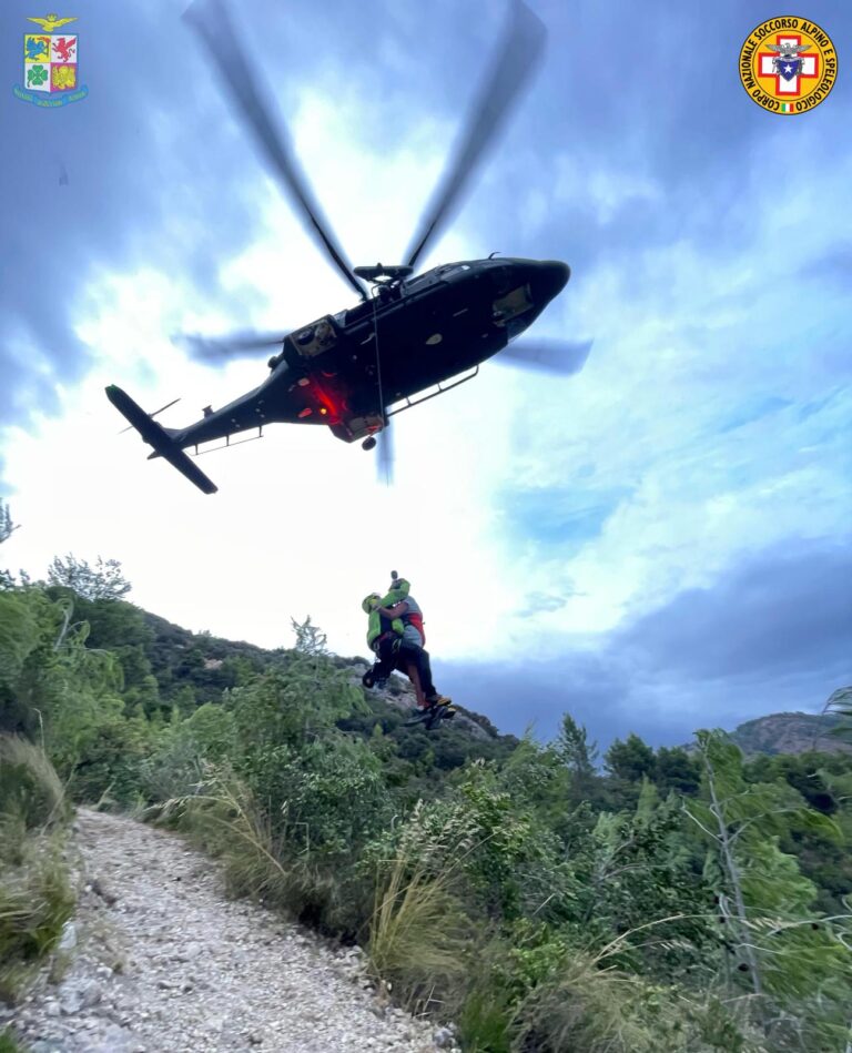 Soccorso Alpino. Intervento in elicottero per un turista olandese colto da malore