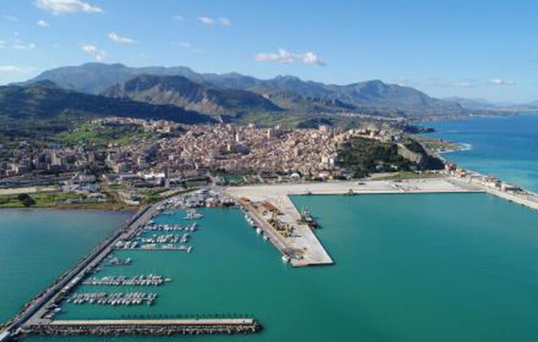 Porti. Palermo e Termini, siglato accordo per sicurezza e occupazione