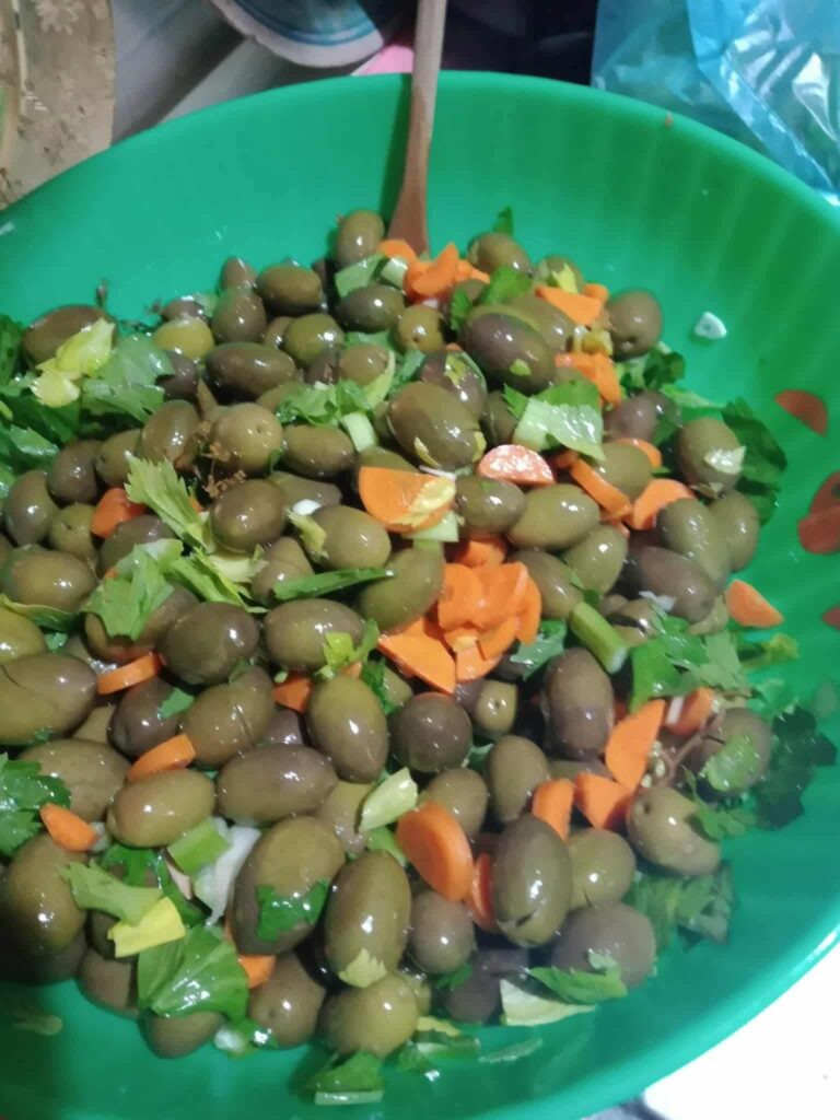 Le olive “cunzate” di Montemaggiore Belsito che prepara la sagra dell’olio