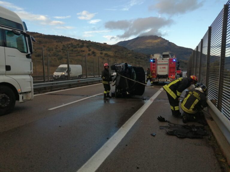 Incidente sulla Palermo-Catania,tre feriti