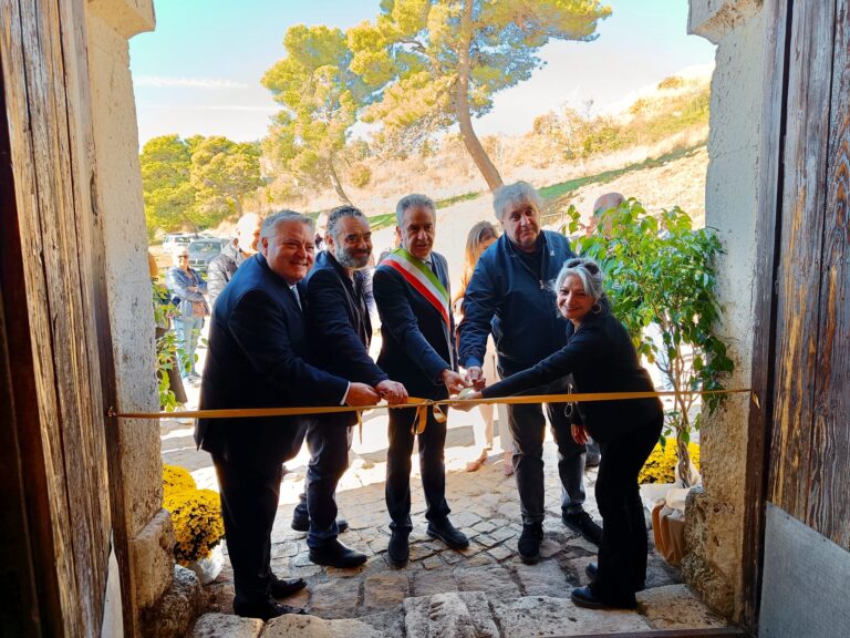 Petralia Soprana,inaugurato il museo del carretto e del pupo siciliano “Madonie” a Villa Sgadari