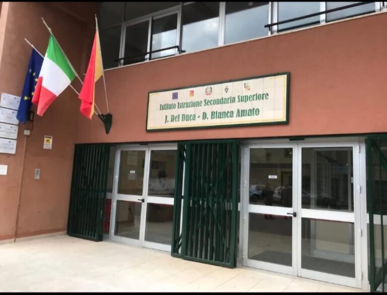 Al Museo della Targa Florio di Collesano Visita degli studenti dell’I.C. “Jacopo del Duca” di Cefalù 
