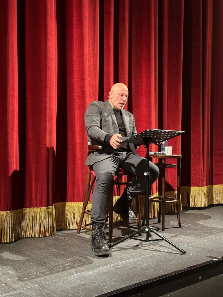 Al Teatro Biondo di Palermo le “Colazioni d’autore” con l’omaggio ad Andrea Camilleri curato da Vincenzo Pirrotta