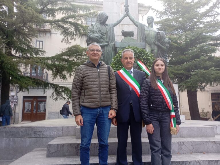 Petralia Soprana celebra il 4 Novembre: studenti e autorità insieme nel ricordo dei Caduti