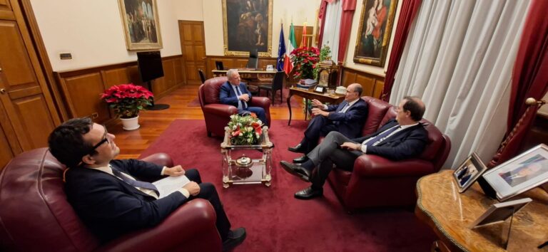 Enti locali, Schifani incontra Anci Sicilia: «Nel 2026 il Fondo per i Comuni crescerà di 30 milioni»