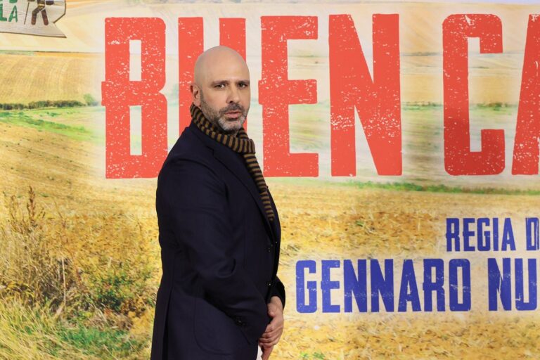 Il film Buen Camino di Checco Zalone è il più grande incasso italiano