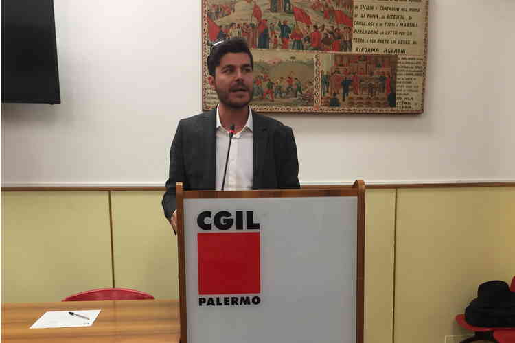Cgil: tolti striscione e foto dal luogo in cui è morto l’operaio di Campofelice