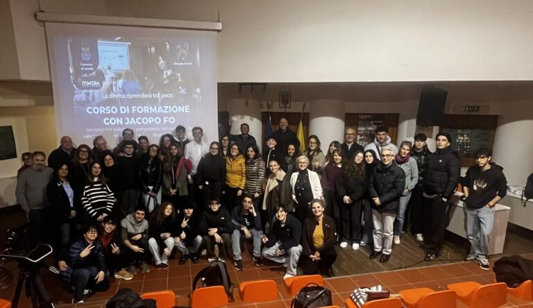 Isnello. Successo del corso di formazione tenuto da Jacopo Fo