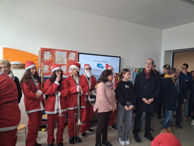 Natale a Pollina. L’amministrazione comunale incontra gli alunni delle scuole