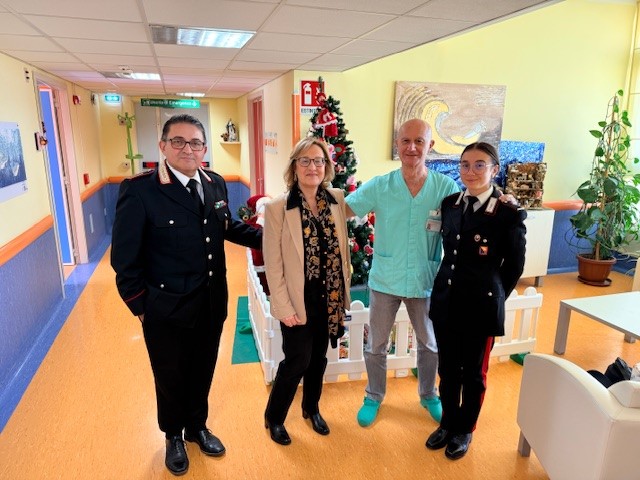 Donazione giocattoli da parte dei Carabinieri di Termini