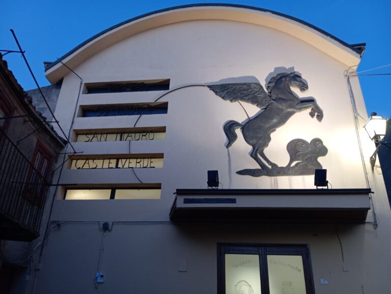 A SAN MAURO CASTELVERDE RIAPRE IL TEATRO CON UNA NUOVA STAGIONE TEATRALE