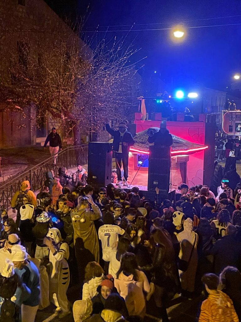 Il Carnevale delle Madonie si chiude in festa a Pianello di Petralia Soprana 