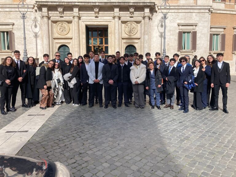 Cittadinanza Attiva. Studenti del Mandralisca a Roma