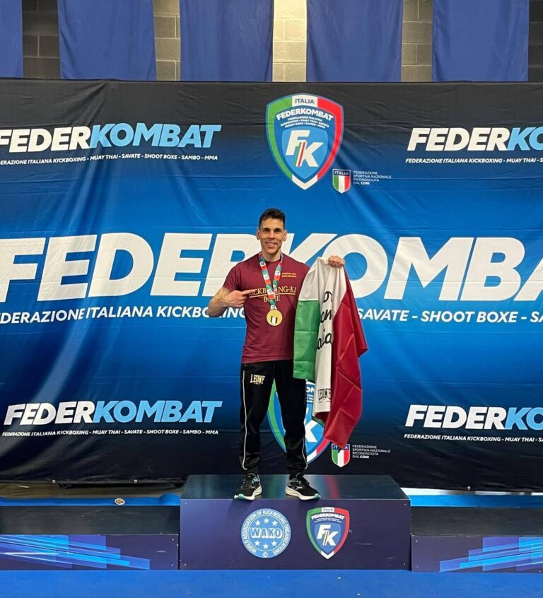 CACCAMO FESTEGGIA IL “SUO” CAMPIONE ITALIANO DI KICKBOXING SALVO GERACI
