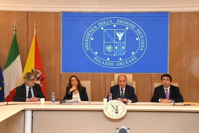 Regione, Schifani convoca i dirigenti generali: «Più controlli per prevenire illeciti e corruzione»