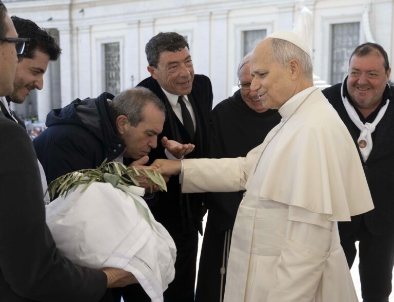 La Colomba dell’azienda Fiasconaro donata al Papa