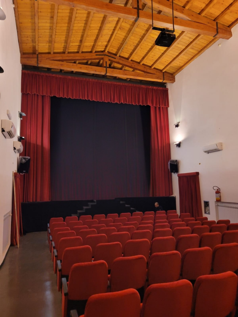 San Mauro Castelverde, secondo appuntamento della stagione teatrale 2026 