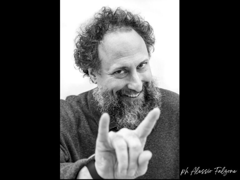 W la barba” di Alessio Falzone per la presentazione dell’associazione #NoMaranza