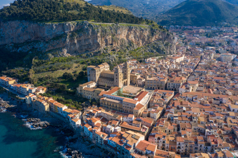 IL QUESTORE DI PALERMO SOSPENDE PER DIECI GIORNI LA LICENZA DI UN LOCALE PUBBLICO DI CEFALU’
