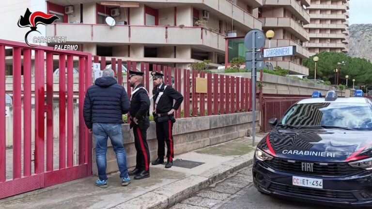Ladra seriale fermata a Palermo:si nascondeva in un garage