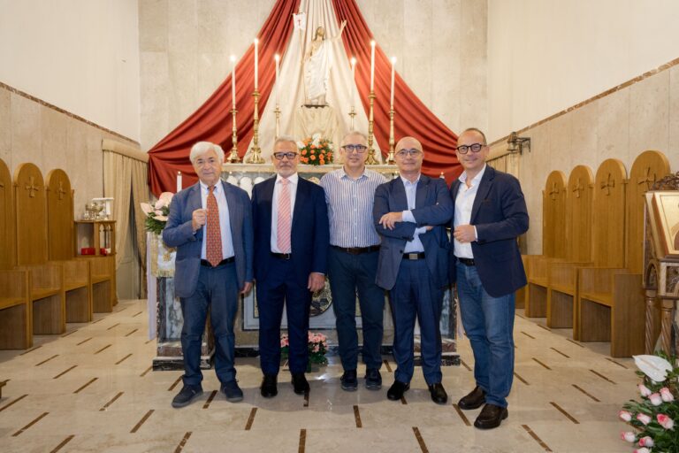 Ancos- Confartigianato: donazione Presbiterio