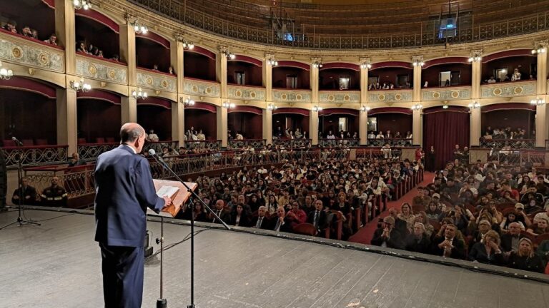 Donazione del sangue, Schifani agli studenti: «Gesto di una società sana basata sulla solidarietà»