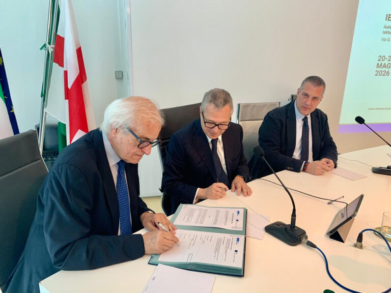Prevenire il cancro con una goccia di sangue: nasce l’alleanza IEO-AVIS