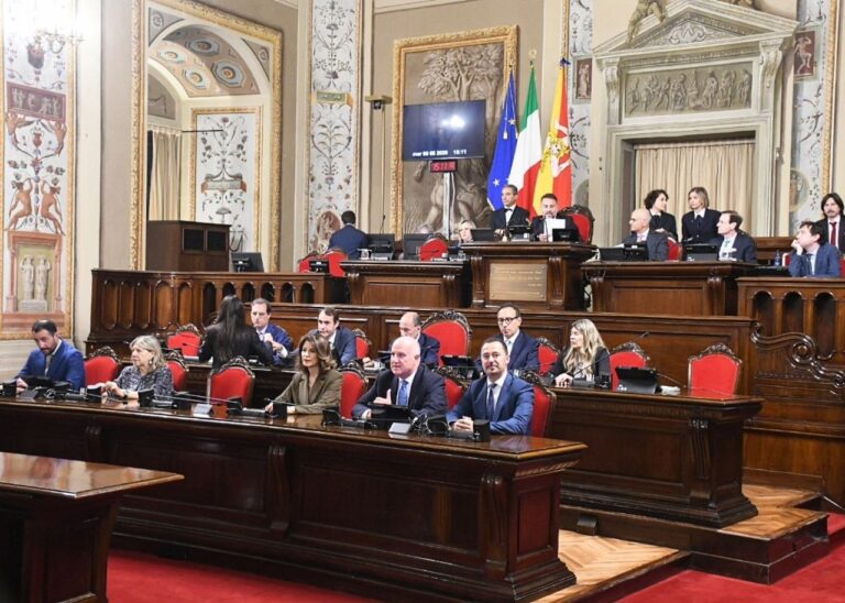 Rifiuti, dalla Regione 12 milioni di euro per la pulizia delle strade extraurbane. Colianni: «Monitoraggio e contributi agli enti locali per garantire decoro e sicurezza»