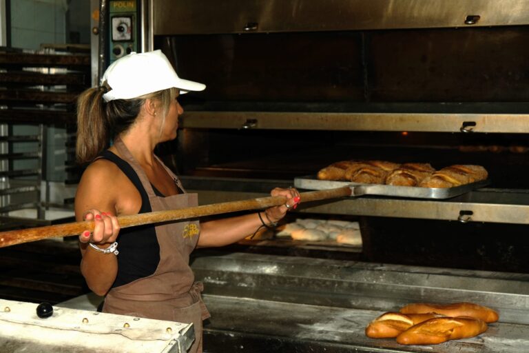 Lavoratori italiani, i più mattinieri del mondo: ricerca 2026 sui cronotipi