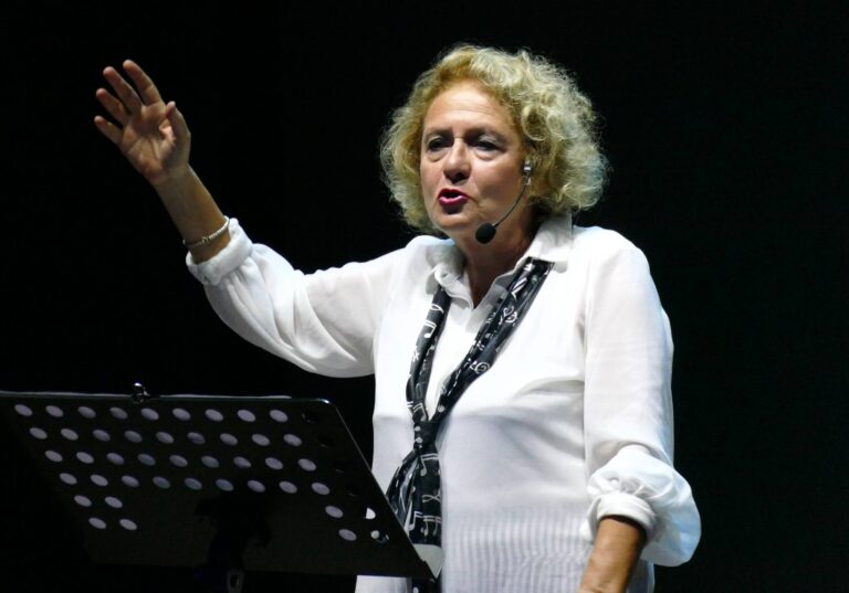 Mary Cipolla in scena  a Blufi