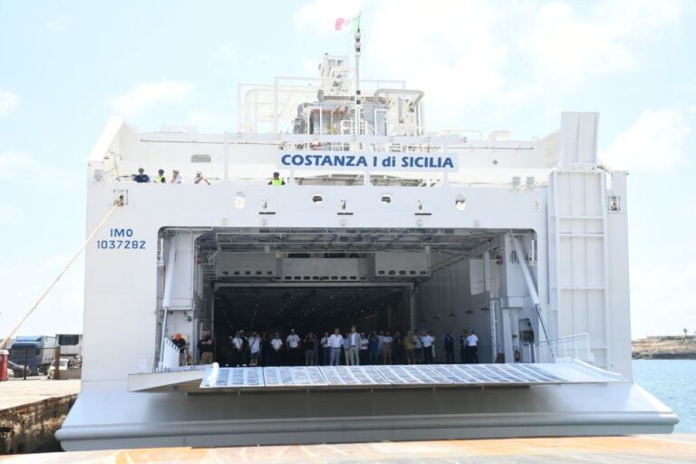 Lampedusa, prove tecniche per il traghetto “Costanza I di Sicilia”