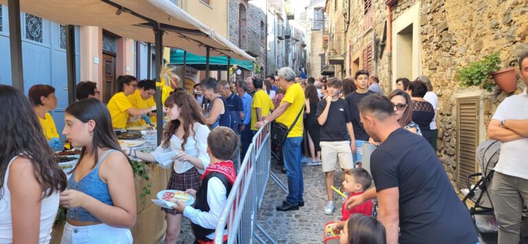 “Pani, Dolci e tanto altro…”: San Mauro Castelverde vi accoglie tra tradizione e sapori