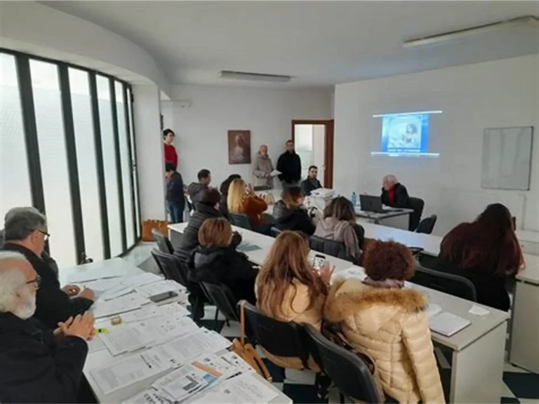 Corsi di qualificazione di operatore socio-sanitario (OSS) della durata di 1000 ore a Cefalù