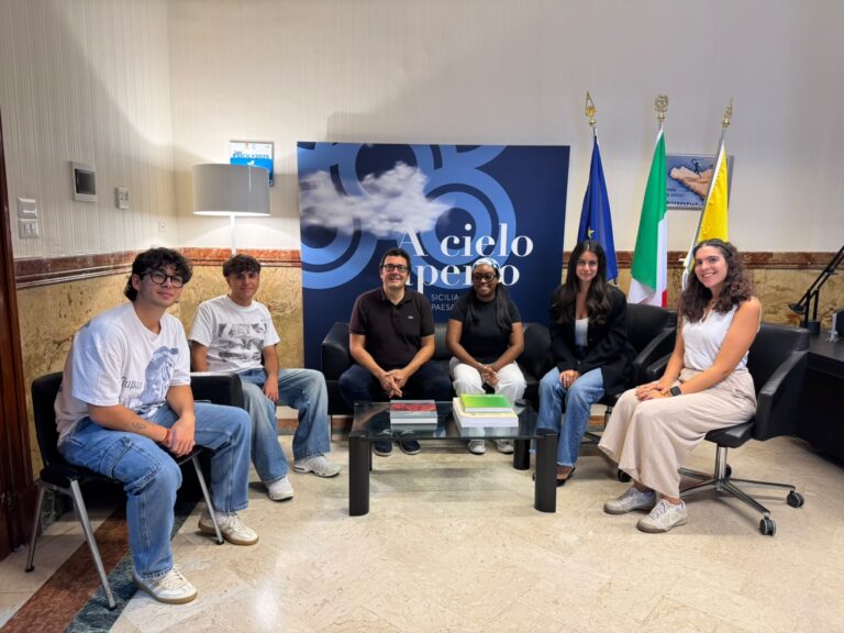 Servizio civile, al via i progetti nei Comuni siciliani e nella sede di Anci