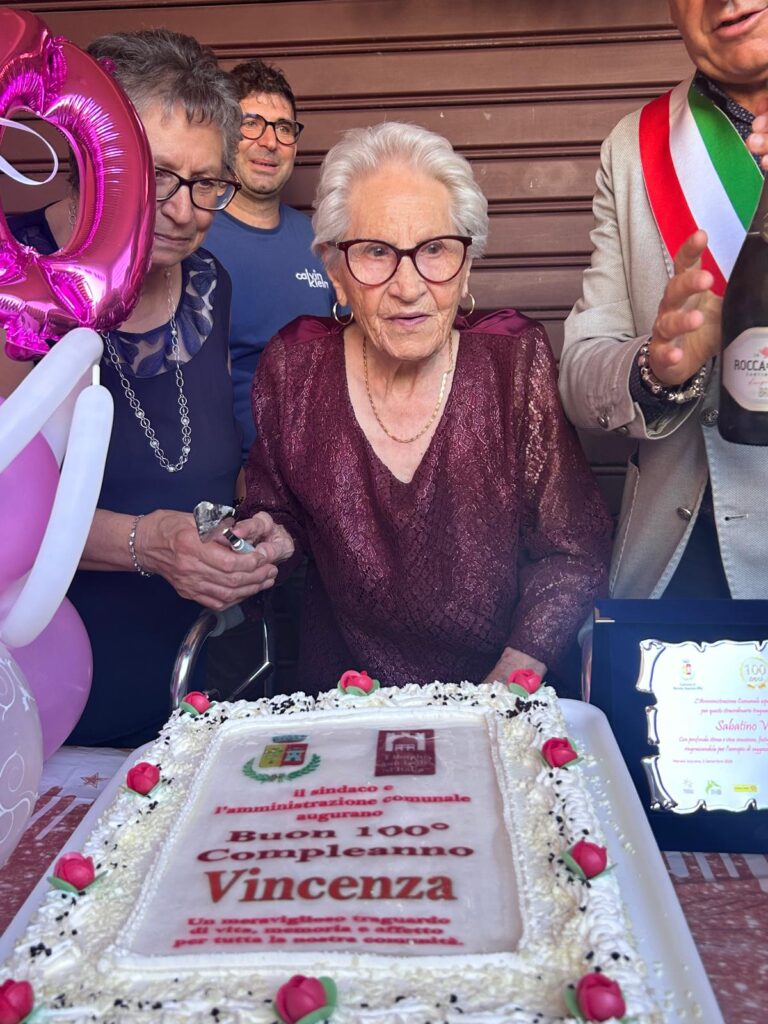 Petralia Soprana festeggia i 100 anni di Vincenza Sabatino, unica centenaria del Borgo più bello d’Italia