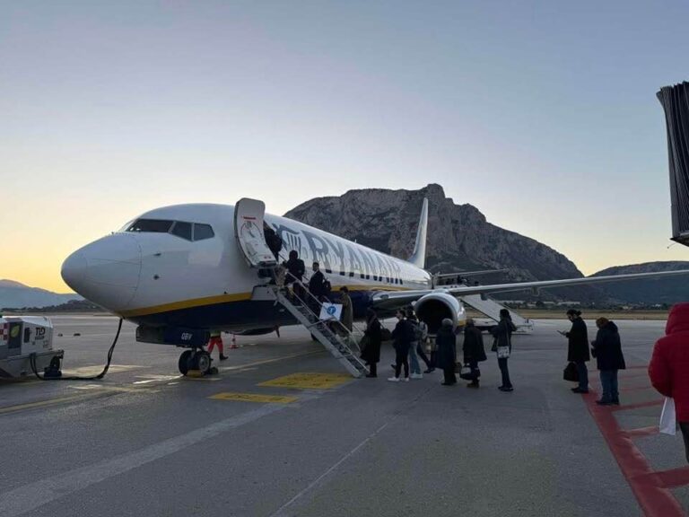 Caro voli, Regione proroga lo sconto per i residenti sull’Isola